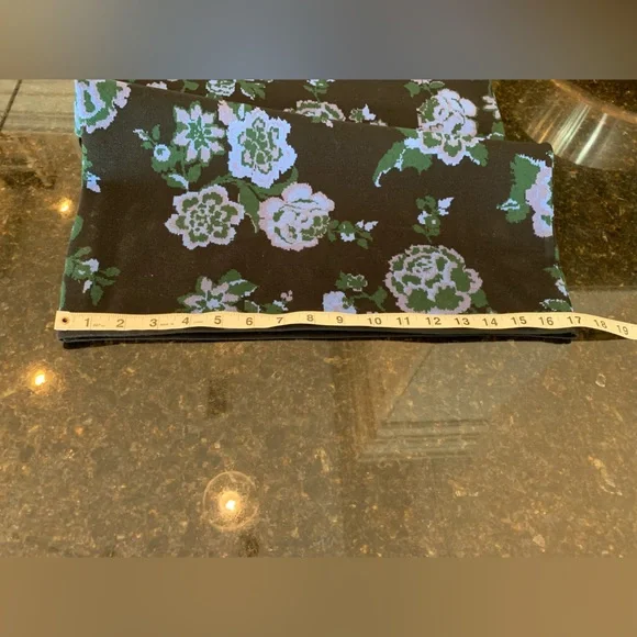 Floral knit classic pencil skirt in black blue green by AT - Picture 7 of 10